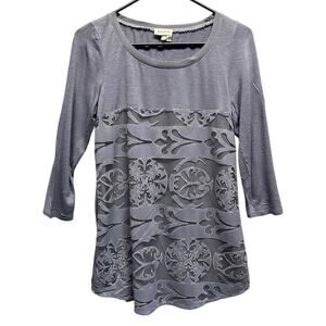 Meadow Rue Lace Tunic Size S Purple Lace Overlay 3/4 Sleeve Pullover Tee Romance